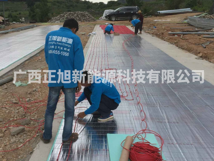 云南文山养猪场地暖